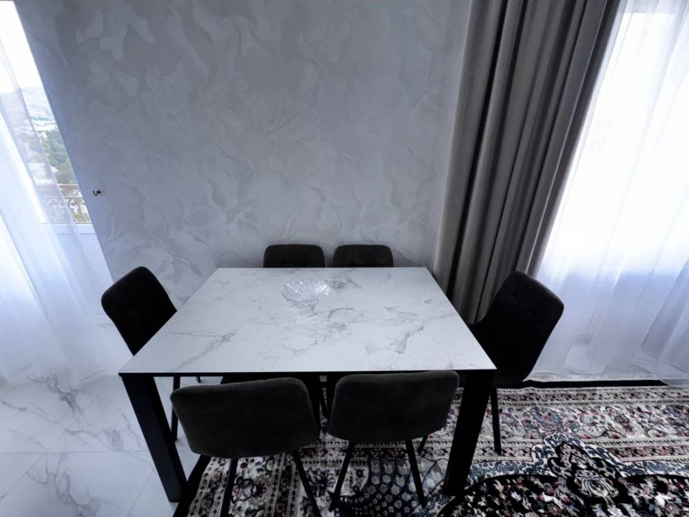 715bef12-5268-4794-85c7-95fa74a4c083