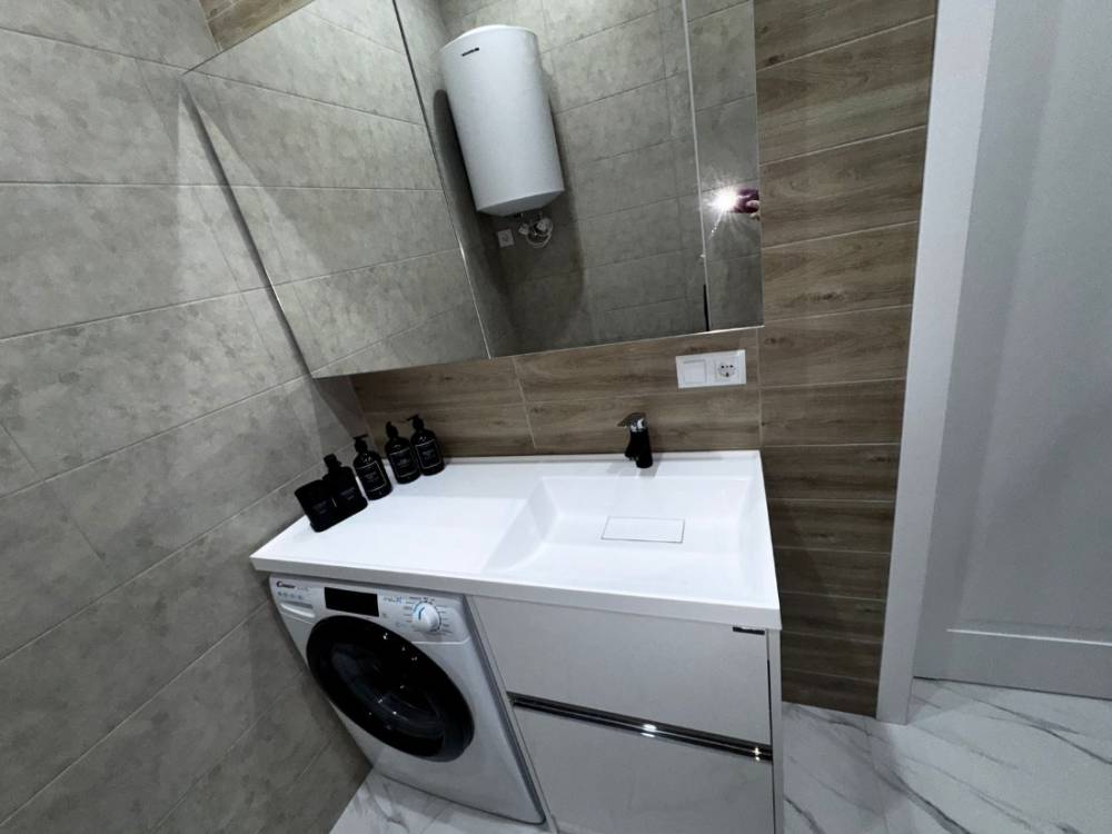 b2cf4d73-73b7-429c-b996-79315f6cc5b2