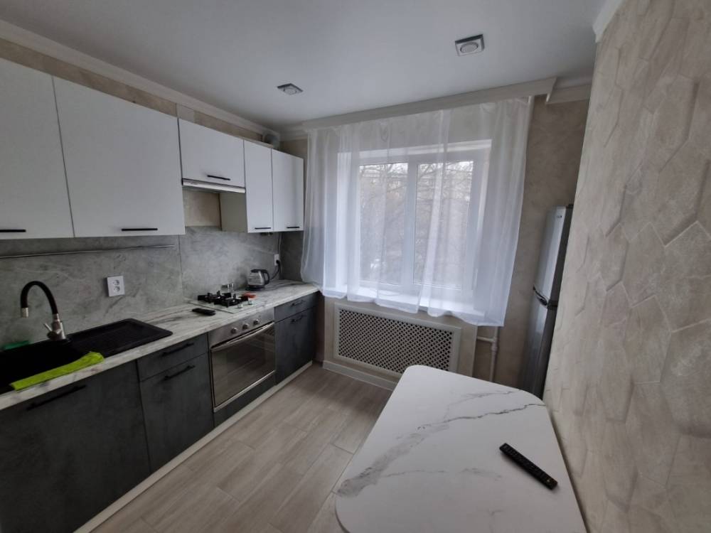 c5a6d276-20a5-44a6-871a-6c3c8dc05ac0