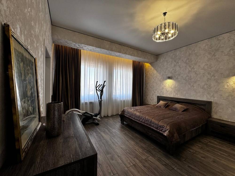 db9988c5-26e1-4d42-852e-bcf66f42e0c5