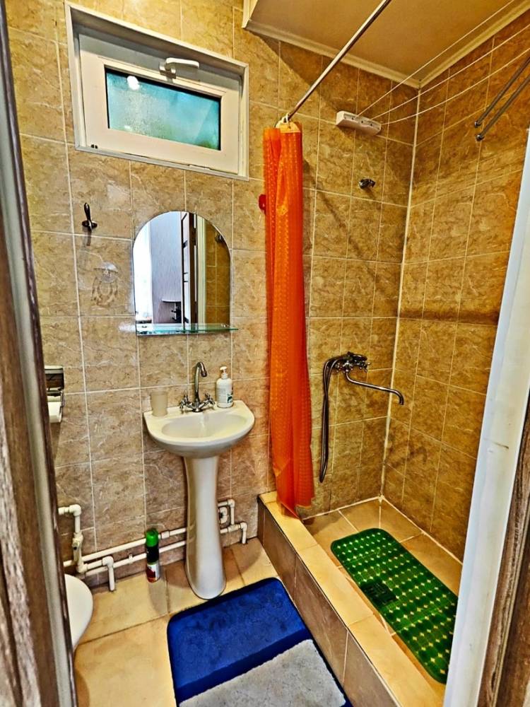 f8048911-08b8-4697-8596-0b4bfbadde7b