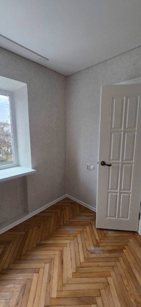 photo_5343758796444079186_y