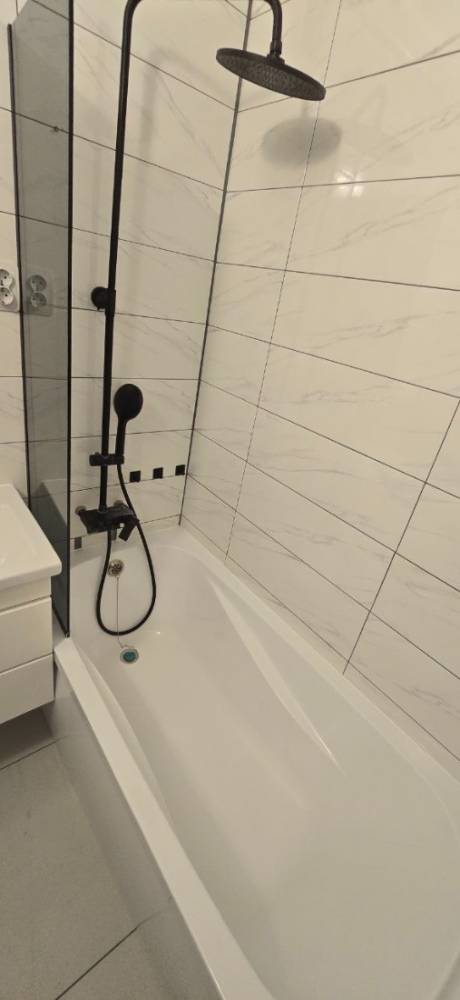 photo_5343758796444079174_y