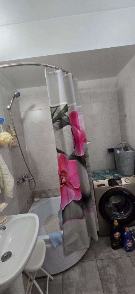 photo_5418173485713921760_y