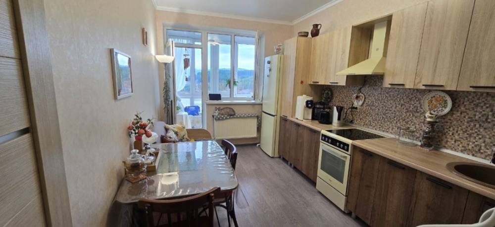 photo_5418173485713921761_y