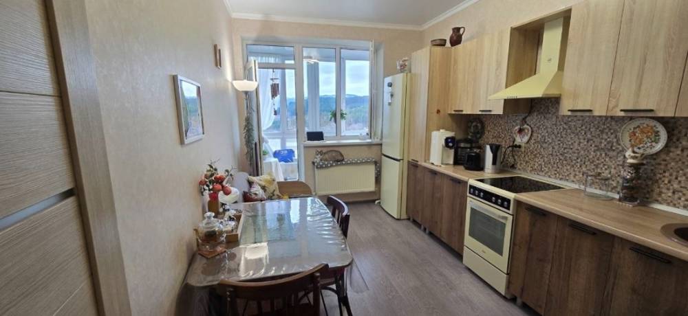 photo_5418173485713921762_y